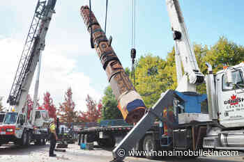 New welcome totem pole installed at Nanaimo's Maffeo Sutton Park – Nanaimo News Bulletin - Nanaimo Bulletin