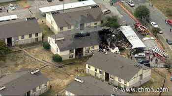 Dallas apartment blast injures 7, including 4 firefighters