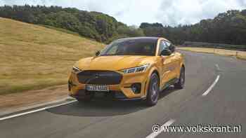 Liefhebbers van muscle cars halen hun neus op voor deze accu-afstammeling. Dat is niet terecht - Volkskrant