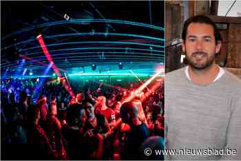 Bier is geleverd, lichten hangen weer op, deze nachtclub is weer klaar voor een overvolle dansvloer: “We vliegen er meteen stevig in”