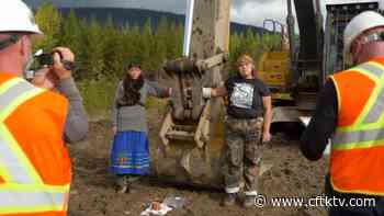 Wet'suwet'en members block forest road to prevent Coastal Gaslink from drilling in Morice River - CFTKTV