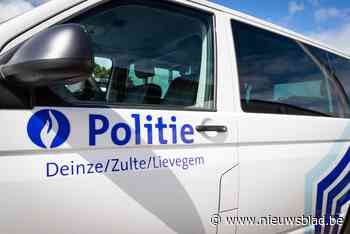 Auto belandt in gracht