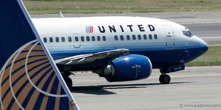United Airlines Is Firing Nearly 600 Employees for Refusing to Get COVID Vaccine