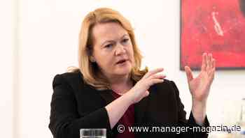 Allianz baut Vorstand um: Jacqueline Hunt scheidet aus Sirma Boshnakova rückt in Vorstand auf