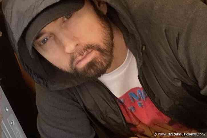 Eminem Serves ‘Mom’s Spaghetti’ to Fans at New Detroit Restaurant