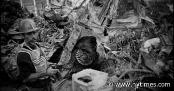 Edward Keating, Times Photographer at Ground Zero, Dies at 65