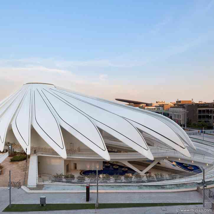 Santiago Calatrava tops UAE Pavilion at Dubai Expo with 28 opening wings