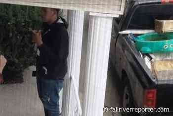 Fall River residents warning others of "pushy" door to door salesmen allegedly trying to gain access to homes - Fall River Reporter