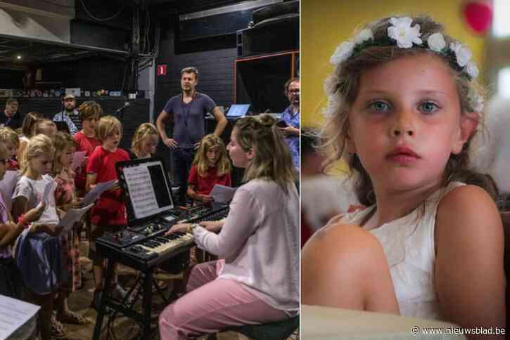 Koen Wauters, Ruth Beeckmans en andere bekende artiesten werken aan album voor verongelukte Loes (7): “Af en toe een traan gelaten”