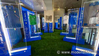 La coppa degli Europei in mostra a Modena insieme alla storia della Nazionale azzurra - ModenaToday