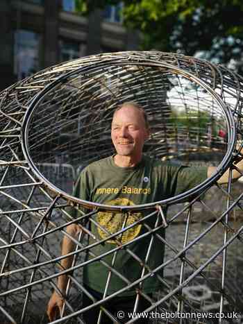 Artist rolls into Bolton en route to COP26 UN Climate Change Conference - The Bolton News