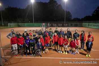 Tennissers kloppen 24 uur lang ballen voor goede zaak