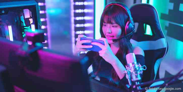 How to make money livestreaming on platforms like Twitch, TikTok, and Instagram