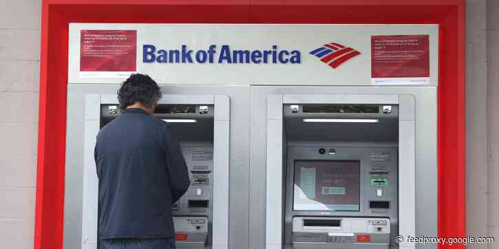 Bank of America's online banking system went down Friday, locking thousands of customers out of their accounts