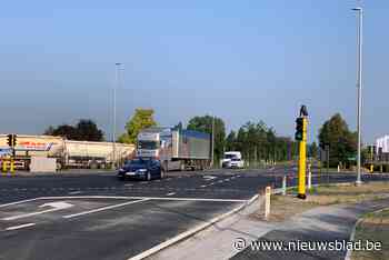 Kruispunt Brugsebaan-Kortemarkstraat na maanden terug open voor verkeer - Het Nieuwsblad
