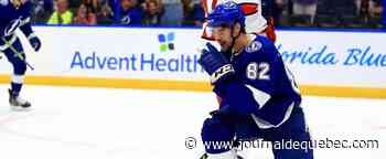 Fortier réussit un tour du chapeau pour le Lightning