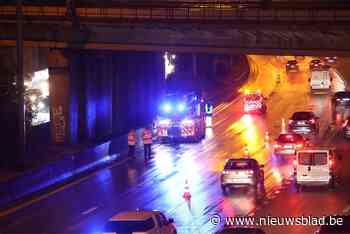 Aanschuiven op Antwerpse ring door inspectie: mogelijk stukje beton losgekomen