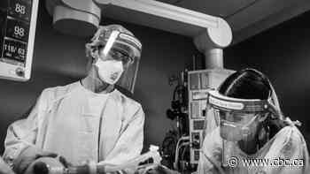 Calgary ER doctor says documenting the pandemic in photos keeps her going in 4th wave