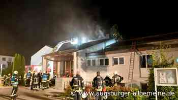 Wohnungsbrand: Feuerwehr findet Leichnam bei Löscharbeiten