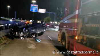 Auto ribaltata in tangenziale Nord: un ferito - Gazzetta di Parma