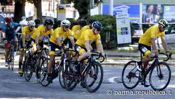 Il bike tour per la ricerca fa tappa a Parma - foto - La Repubblica