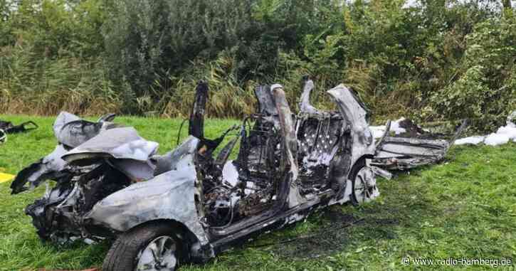 Auto mit fünf jungen Leuten verunglückt – drei Tote