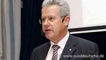 Wagyu-Rinderzucht und Funkturm - Süddeutsche Zeitung