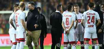 Ongezien! Fans van Standard halen op het veld verhaal bij spelers - VoetbalNieuws.be