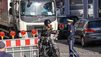 Bitte wenden - Süddeutsche Zeitung
