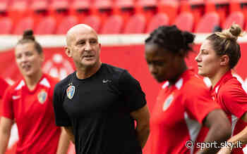 USA, allenatore accusato di abusi sessuali su calciatrici: campionato fermo, indagine Fifa - Sky Sport