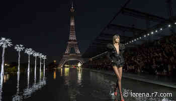 Saint Laurent retorna à Semana de Moda de Paris com Torre Eiffel ao fundo - R7.COM