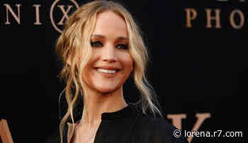 Jennifer Lawrence exibe barriguinha de gravidez em passeio por NY - R7.COM