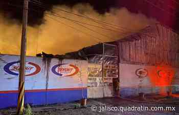 Incendio termina con 2 empresas en Capilla de Guadalupe - Quadratín Jalisco