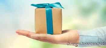 Aktien als Geschenk: Darauf müssen Sie achten, wenn Sie Aktien verschenken wollen