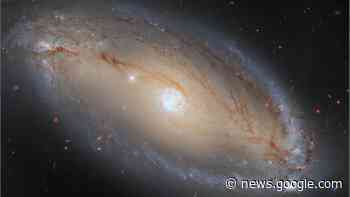 Hubble telescope spots celestial 'eye,' a galaxy with an incredibly active core - Space.com
