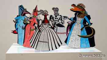 Skurrile Schau in Ulm: Künstler malt „Traumfrauen“ mit Tierköpfen - BILD