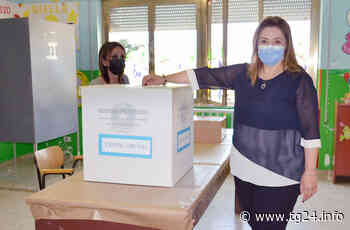 Sora – Affluenza al 14%, il riepilogo dei seggi. Eugenia Tersigni ha votato nella scuola Spinelle - TG24.info