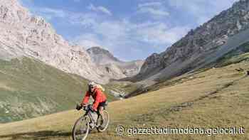 Da Modena al Kyrgyzstan. Duemila chilometri in bici: fame, sonno, fatica e... stelle - La Gazzetta di Modena