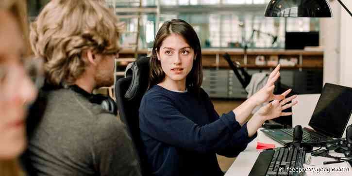 6 tips for dealing with pushy and aggressive coworkers