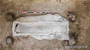 À Arras, sous un centre commercial, découverte de deux nouveaux sarcophages du Bas-Empire romain - Le Figaro