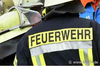 Chemnitz: 200.000 Euro Schaden - Traktor brennt auf Feld aus - TAG24