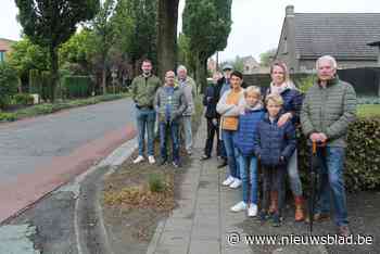 Bewoners Brouwerijstraat klagen over slechte trottoirs en we... (Aalter) - Het Nieuwsblad