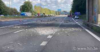 E40 in Groot-Bijgaarden tijdlang afgesloten nadat vrachtwagen brug raakt - Het Laatste Nieuws