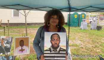 Hamilton Hill Arts Center's first season of African Market winding down - The Daily Gazette