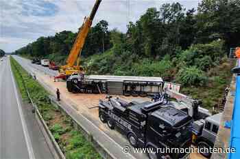 Mit Video: Unfall auf A1: Lkw-Fahrer schwer verletzt, Fahrbahn Stunden vollgesperrt - Ruhr Nachrichten
