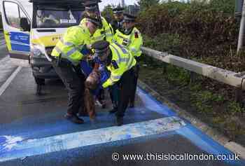 Boris Johnson brands M25 protesters 'irresponsible crusties'