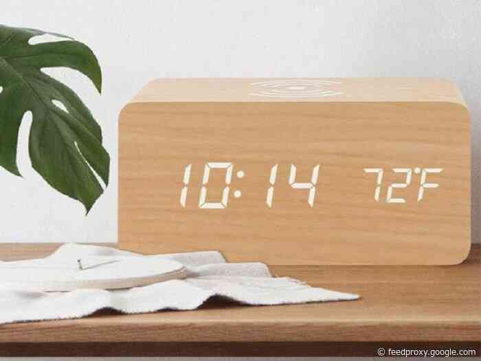 Deals: Wooden Digital Alarm Clock with Wireless Qi Charging Pad, save 62%