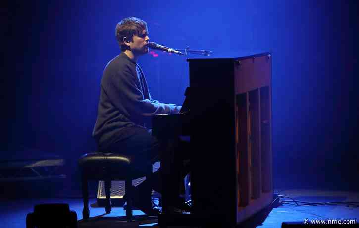 James Blake announces “intimate solo piano show” for 2022