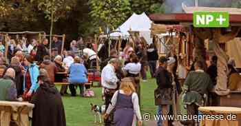 Hemmingen: Mittelalterlicher Markt im Freibad Arnum zieht Hunderte an - Neue Presse