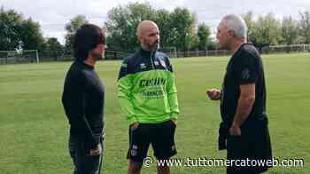 Parma, due vecchie glorie a Collecchio: Stoichkov e Benarrivo a colloquio con Maresca - TUTTO mercato WEB